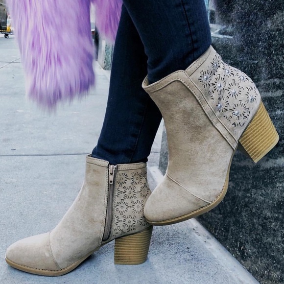 Black Rhinestone Detail Block Heel Ankle Boots - Picture 3 of 3